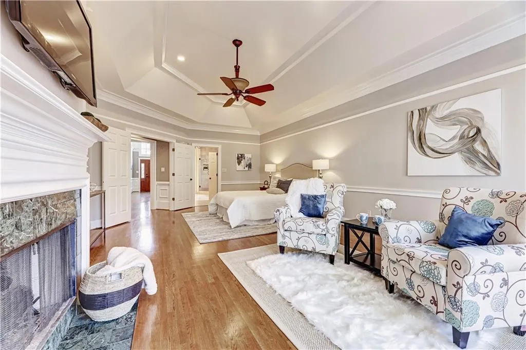 195 Grosvenor Place, Atlanta, Georgia 30328, 5 Bedrooms Bedrooms, ,4 BathroomsBathrooms,Residential,Sold,195 Grosvenor Place,6860962
