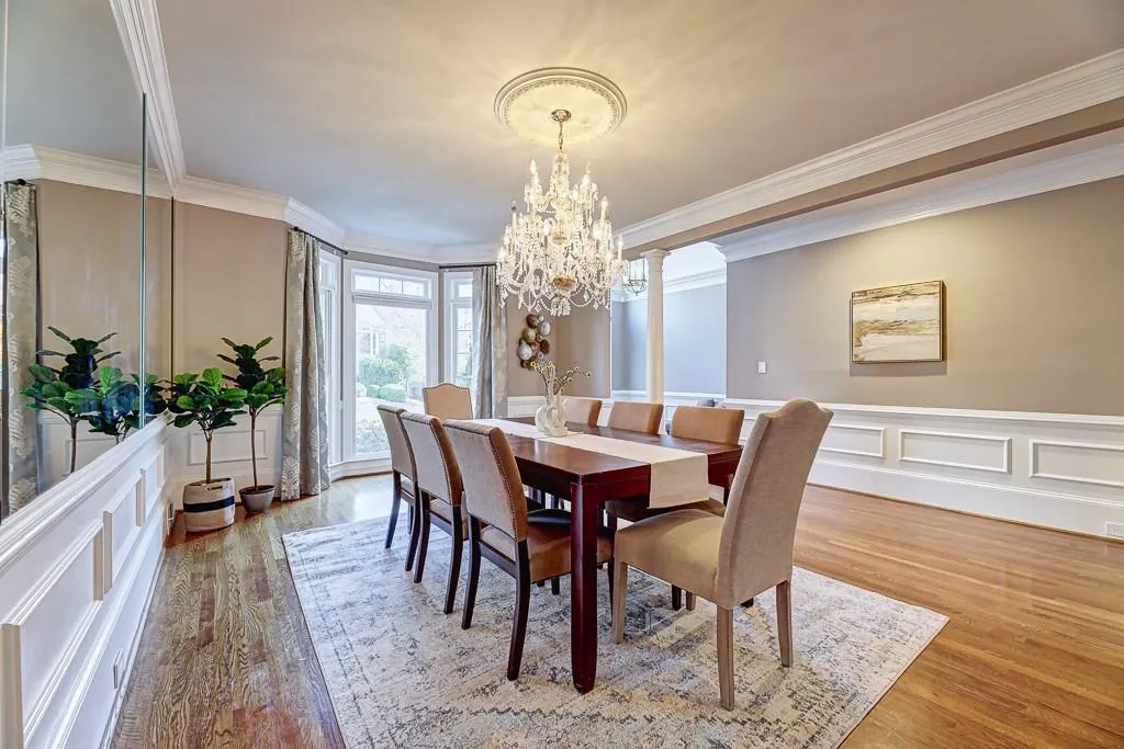 195 Grosvenor Place, Atlanta, Georgia 30328, 5 Bedrooms Bedrooms, ,4 BathroomsBathrooms,Residential,Sold,195 Grosvenor Place,6860962