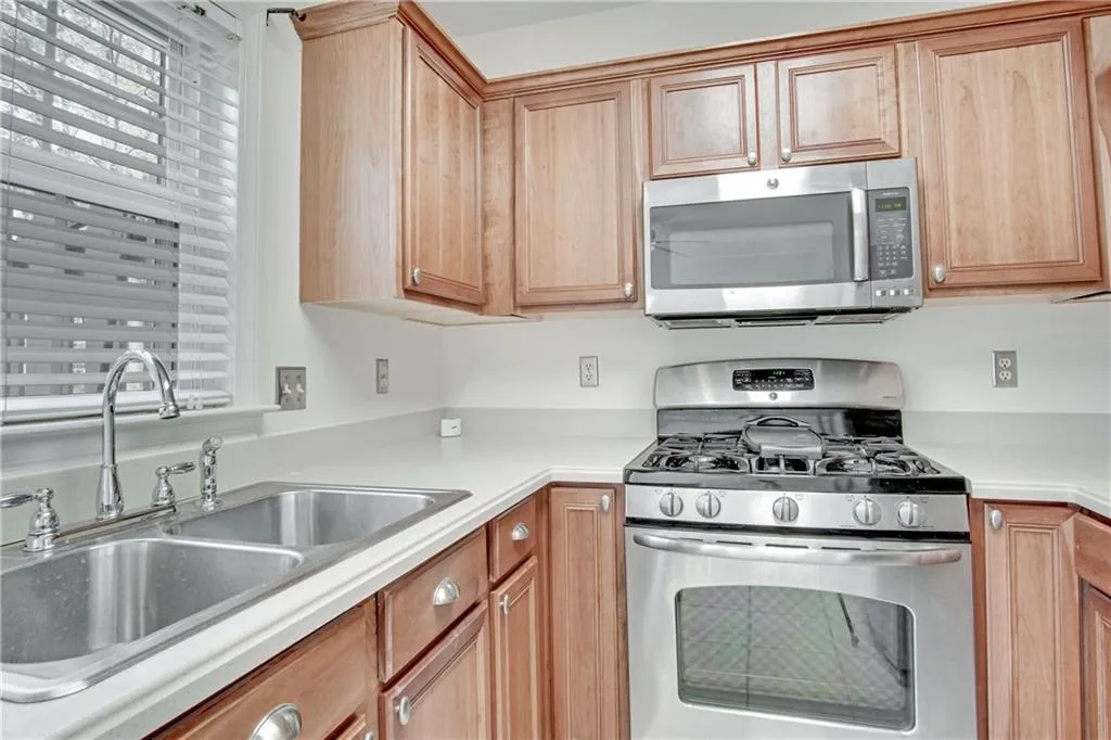 87 Mount Vernon Circle, Atlanta, Georgia 30338, 2 Bedrooms Bedrooms, ,2 BathroomsBathrooms,Residential,Sold,87 Mount Vernon Circle,6525213