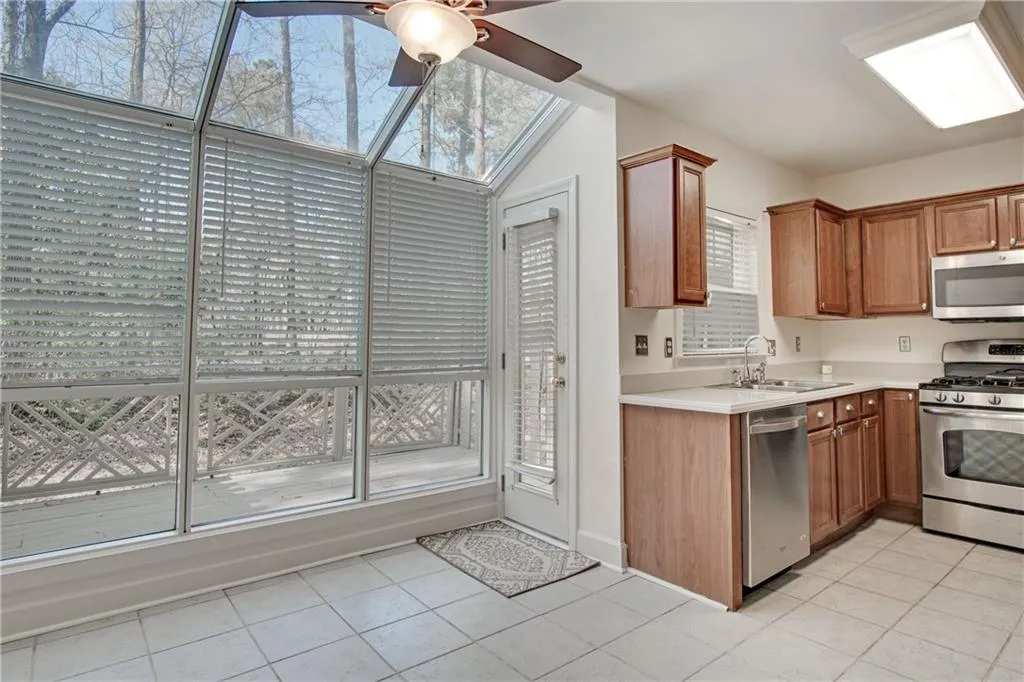 87 Mount Vernon Circle, Atlanta, Georgia 30338, 2 Bedrooms Bedrooms, ,2 BathroomsBathrooms,Residential,Sold,87 Mount Vernon Circle,6525213