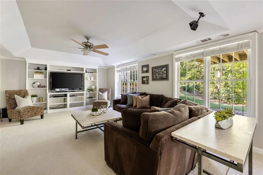 201 Spalding Gates Drive, Atlanta, Georgia 30328, 3 Bedrooms Bedrooms, ,3 BathroomsBathrooms,Residential,Sold,201 Spalding Gates Drive,7475702