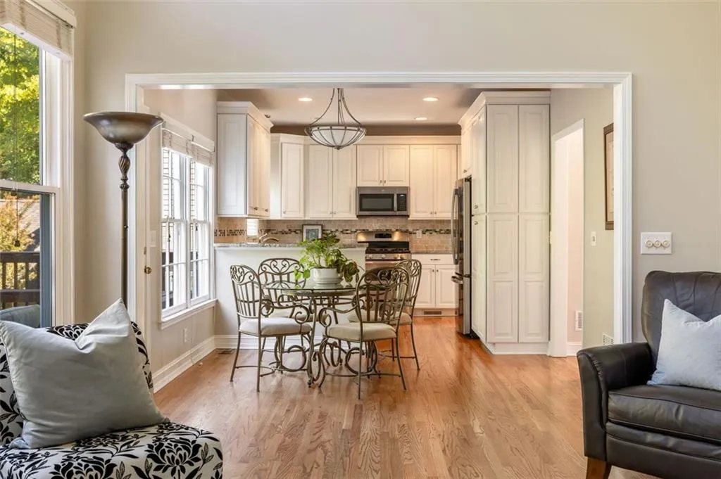 201 Spalding Gates Drive, Atlanta, Georgia 30328, 3 Bedrooms Bedrooms, ,3 BathroomsBathrooms,Residential,Sold,201 Spalding Gates Drive,7475702