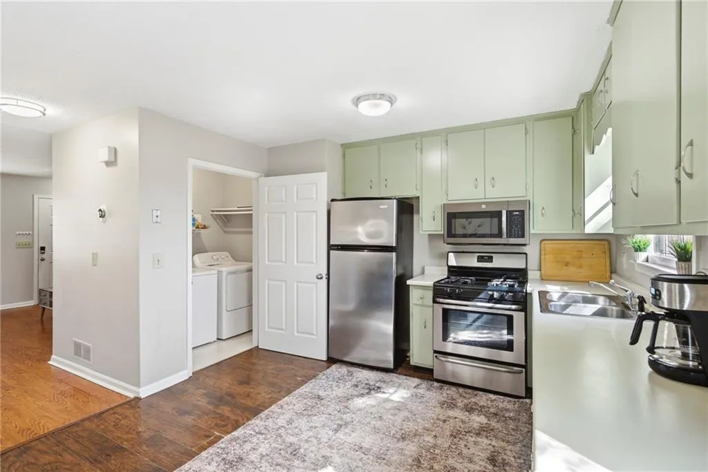 1787 Ridgeway Avenue Nw, Atlanta, Georgia 30318, 4 Bedrooms Bedrooms, 0 ,2 BathroomsBathrooms,Residential,For Sale,1787 Ridgeway Avenue Nw,7732204