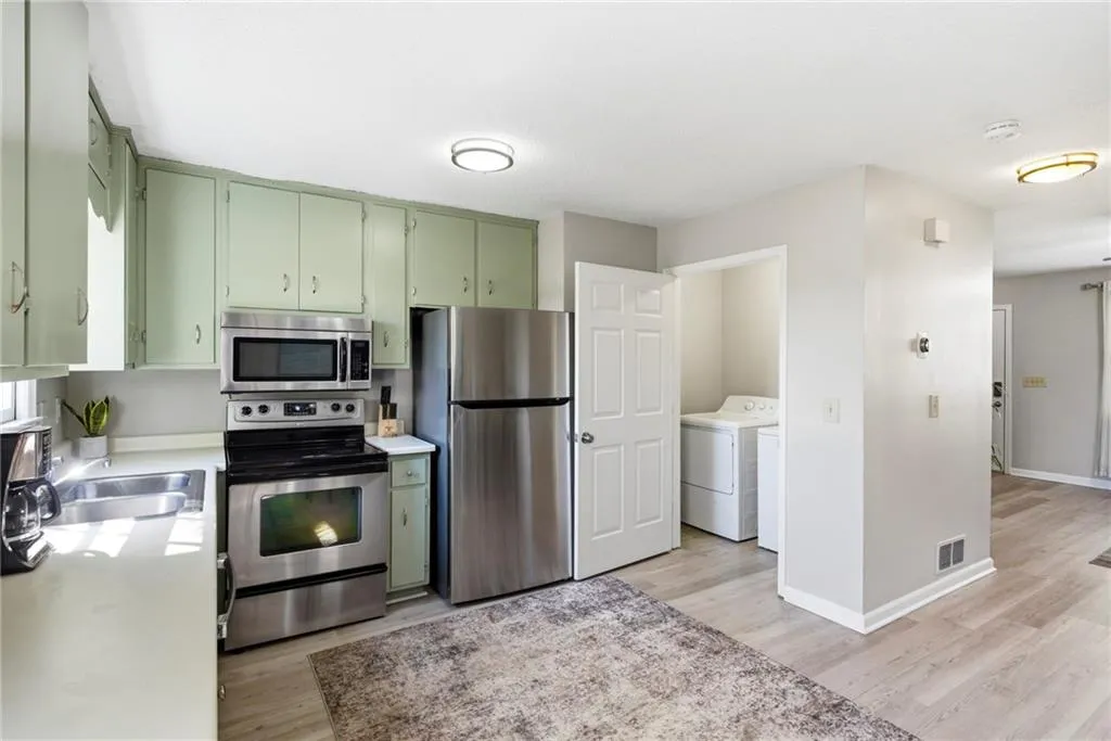 1787 Ridgeway Avenue Nw, Atlanta, Georgia 30318, 4 Bedrooms Bedrooms, 0 ,2 BathroomsBathrooms,Residential,For Sale,1787 Ridgeway Avenue Nw,7732204