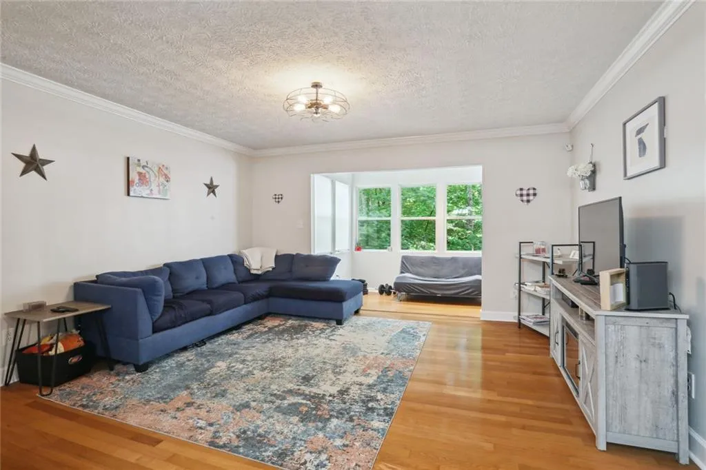 5149 Roswell Road Unit 5, Atlanta, Georgia 30342, 2 Bedrooms Bedrooms, ,2 BathroomsBathrooms,Residential,Sold,5149 Roswell Road Unit 5,7386666