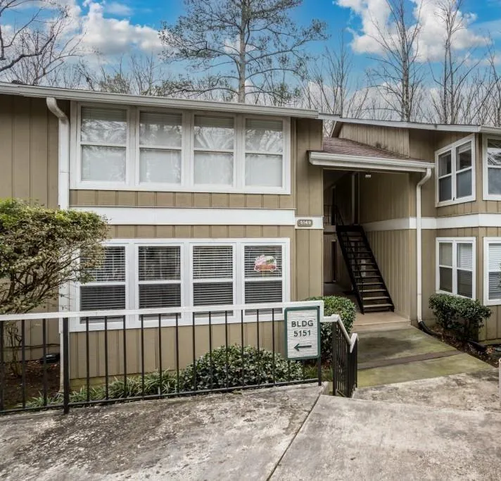 5149 Roswell Road Unit 5, Atlanta, Georgia 30342, 2 Bedrooms Bedrooms, ,2 BathroomsBathrooms,Residential,Sold,5149 Roswell Road Unit 5,7386666