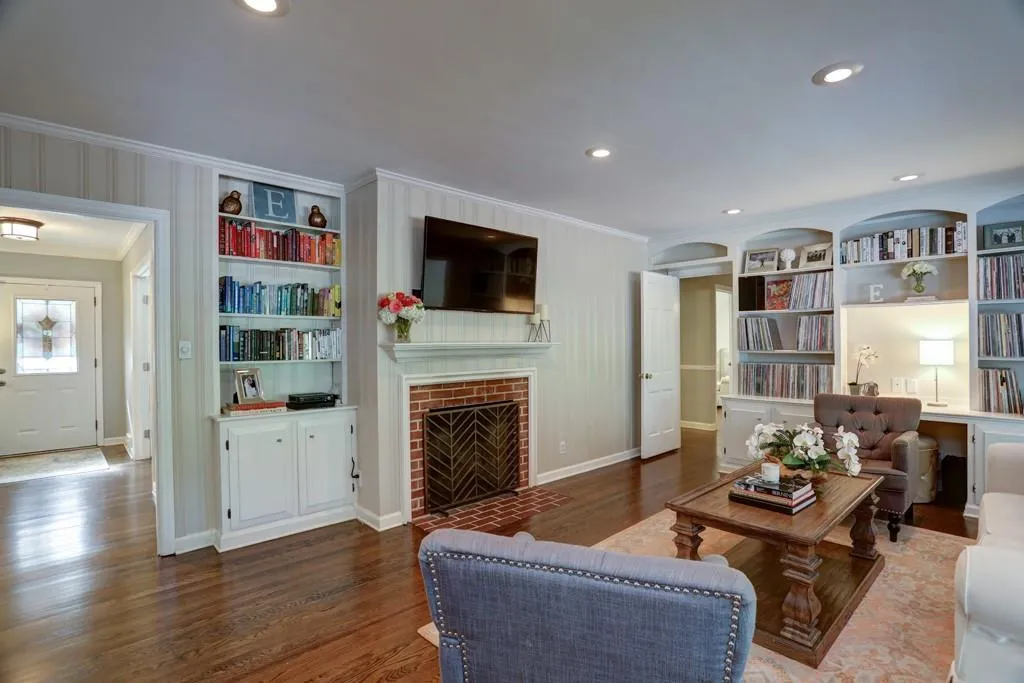 5618 Sherrell Drive, Atlanta, Georgia 30342, 3 Bedrooms Bedrooms, ,2 BathroomsBathrooms,Residential,Sold,5618 Sherrell Drive,6625720