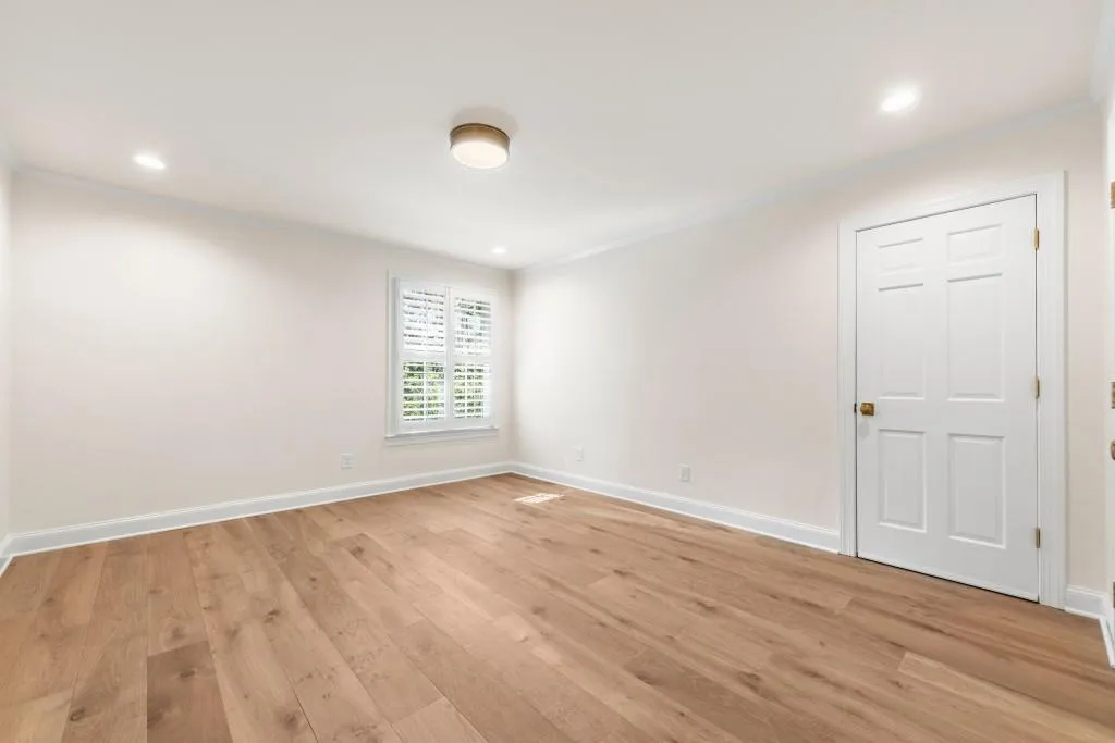 1 Mooregate Square, Atlanta, Georgia 30327, 3 Bedrooms Bedrooms, ,2 BathroomsBathrooms,Residential,For Sale,1 Mooregate Square,7549788