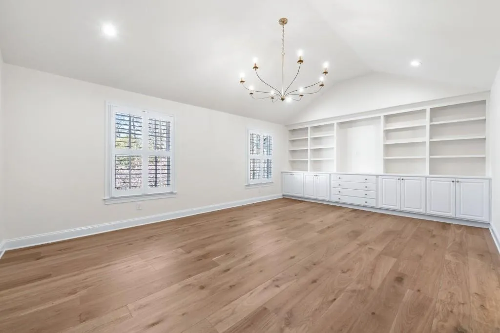 1 Mooregate Square, Atlanta, Georgia 30327, 3 Bedrooms Bedrooms, ,2 BathroomsBathrooms,Residential,For Sale,1 Mooregate Square,7549788