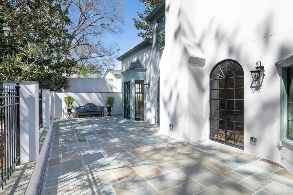 1 Mooregate Square, Atlanta, Georgia 30327, 3 Bedrooms Bedrooms, ,2 BathroomsBathrooms,Residential,For Sale,1 Mooregate Square,7549788