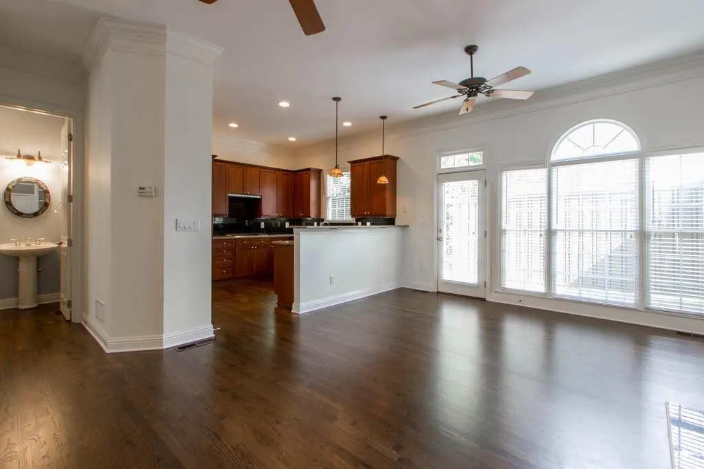 226 Meeting Lane Unit 45, Atlanta, Georgia 30342, 4 Bedrooms Bedrooms, ,3 BathroomsBathrooms,Residential,Sold,226 Meeting Lane Unit 45,5732641