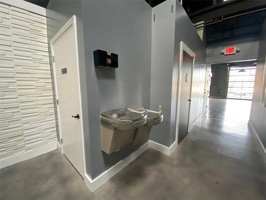 1422 Woodmont Lane Nw Unit 3, Atlanta, Georgia 30318, ,Commercial Sale,For Sale,1422 Woodmont Lane Nw Unit 3,7663550