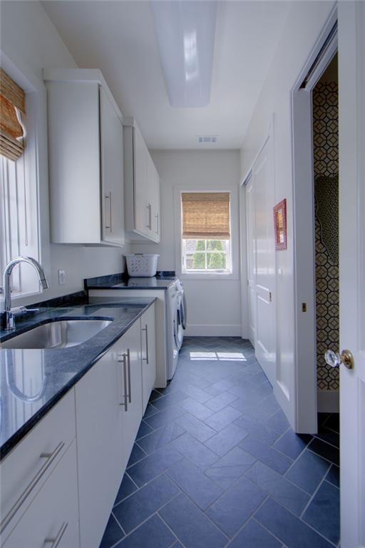 5535 Mount Vernon Parkway, Sandy Springs, Georgia 30327, 5 Bedrooms Bedrooms, ,5 BathroomsBathrooms,Residential,Sold,5535 Mount Vernon Parkway,7274893