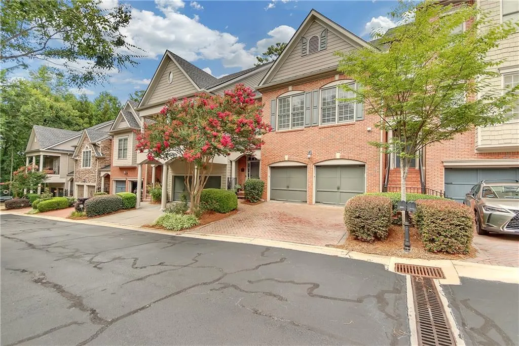 190 Meeting Lane Unit 36, Atlanta, Georgia 30342, 4 Bedrooms Bedrooms, ,4 BathroomsBathrooms,Residential,Sold,190 Meeting Lane Unit 36,7425478