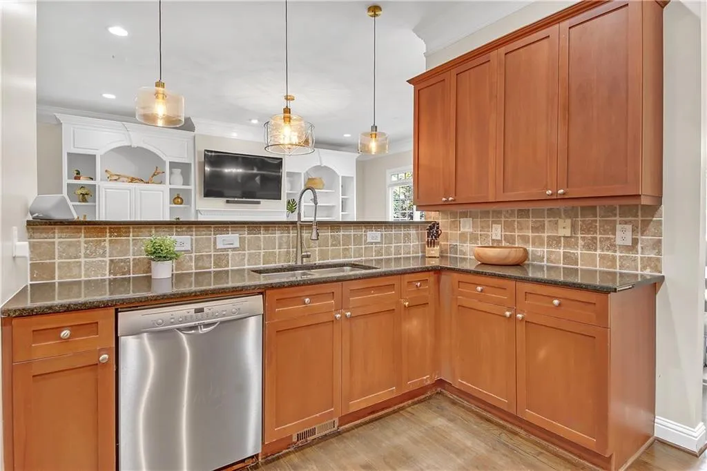 190 Meeting Lane Unit 36, Atlanta, Georgia 30342, 4 Bedrooms Bedrooms, ,4 BathroomsBathrooms,Residential,Sold,190 Meeting Lane Unit 36,7425478