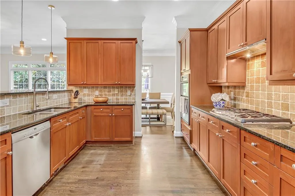 190 Meeting Lane Unit 36, Atlanta, Georgia 30342, 4 Bedrooms Bedrooms, ,4 BathroomsBathrooms,Residential,Sold,190 Meeting Lane Unit 36,7425478