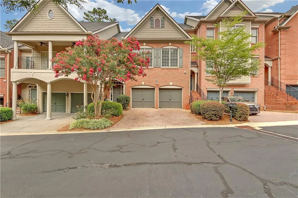 190 Meeting Lane Unit 36, Atlanta, Georgia 30342, 4 Bedrooms Bedrooms, ,4 BathroomsBathrooms,Residential,Sold,190 Meeting Lane Unit 36,7425478