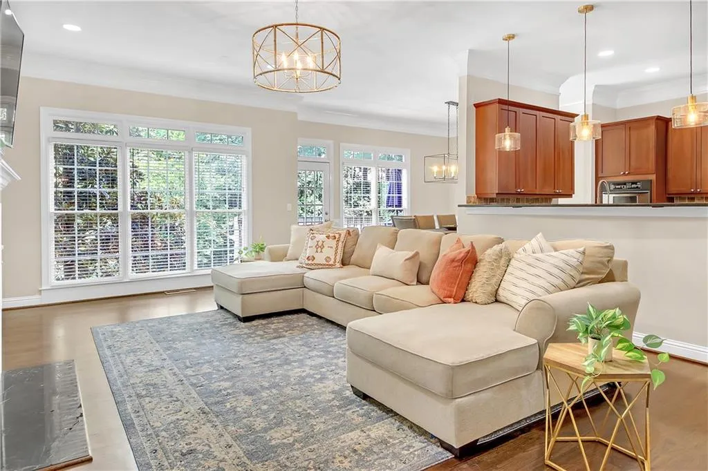 190 Meeting Lane Unit 36, Atlanta, Georgia 30342, 4 Bedrooms Bedrooms, ,4 BathroomsBathrooms,Residential,Sold,190 Meeting Lane Unit 36,7425478