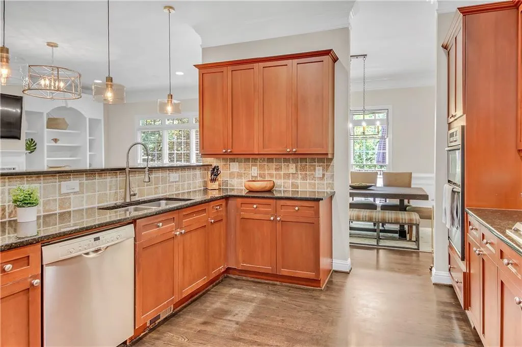 190 Meeting Lane Unit 36, Atlanta, Georgia 30342, 4 Bedrooms Bedrooms, ,4 BathroomsBathrooms,Residential,Sold,190 Meeting Lane Unit 36,7425478