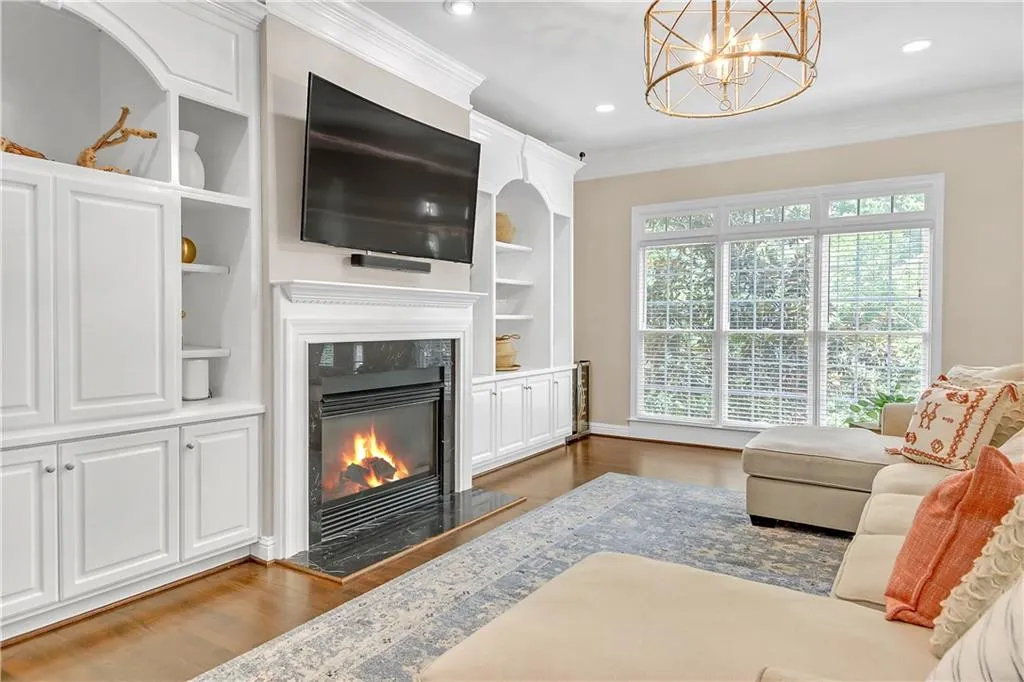 190 Meeting Lane Unit 36, Atlanta, Georgia 30342, 4 Bedrooms Bedrooms, ,4 BathroomsBathrooms,Residential,Sold,190 Meeting Lane Unit 36,7425478