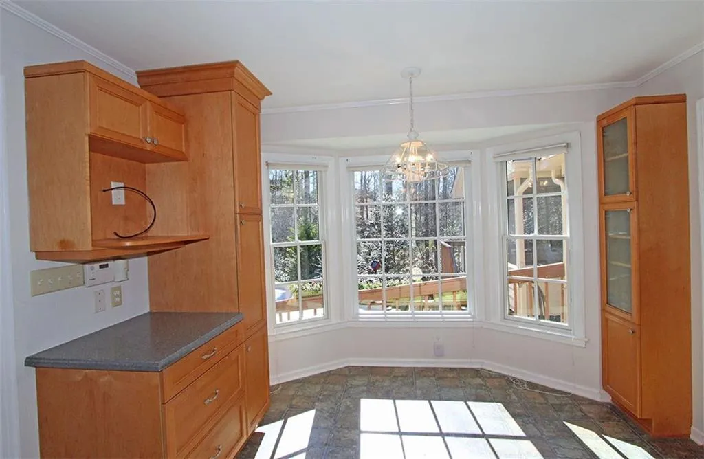 215 West Spalding Drive, Sandy Springs, Georgia 30328, 4 Bedrooms Bedrooms, ,3 BathroomsBathrooms,Residential,Sold,215 West Spalding Drive,5641262