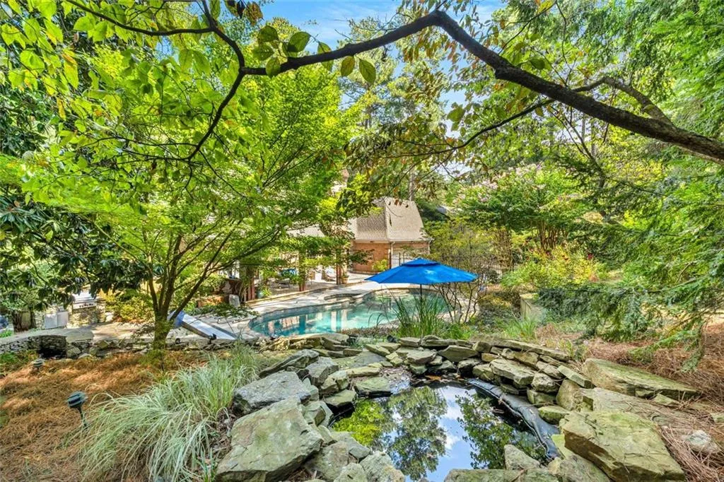 760 Weatherly Lane Nw, Atlanta, Georgia 30328, 4 Bedrooms Bedrooms, ,3 BathroomsBathrooms,Residential,For Sale,760 Weatherly Lane Nw,7649838