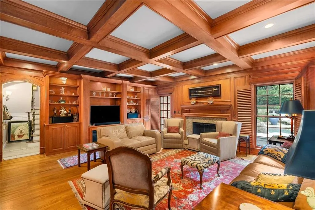 760 Weatherly Lane Nw, Atlanta, Georgia 30328, 4 Bedrooms Bedrooms, ,3 BathroomsBathrooms,Residential,For Sale,760 Weatherly Lane Nw,7649838