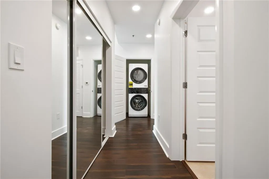 1080 Peachtree Street Ne Unit 2907, Atlanta, Georgia 30309, 1 Bedroom Bedrooms, ,1 BathroomBathrooms,Residential,For Sale,1080 Peachtree Street Ne Unit 2907,7645817