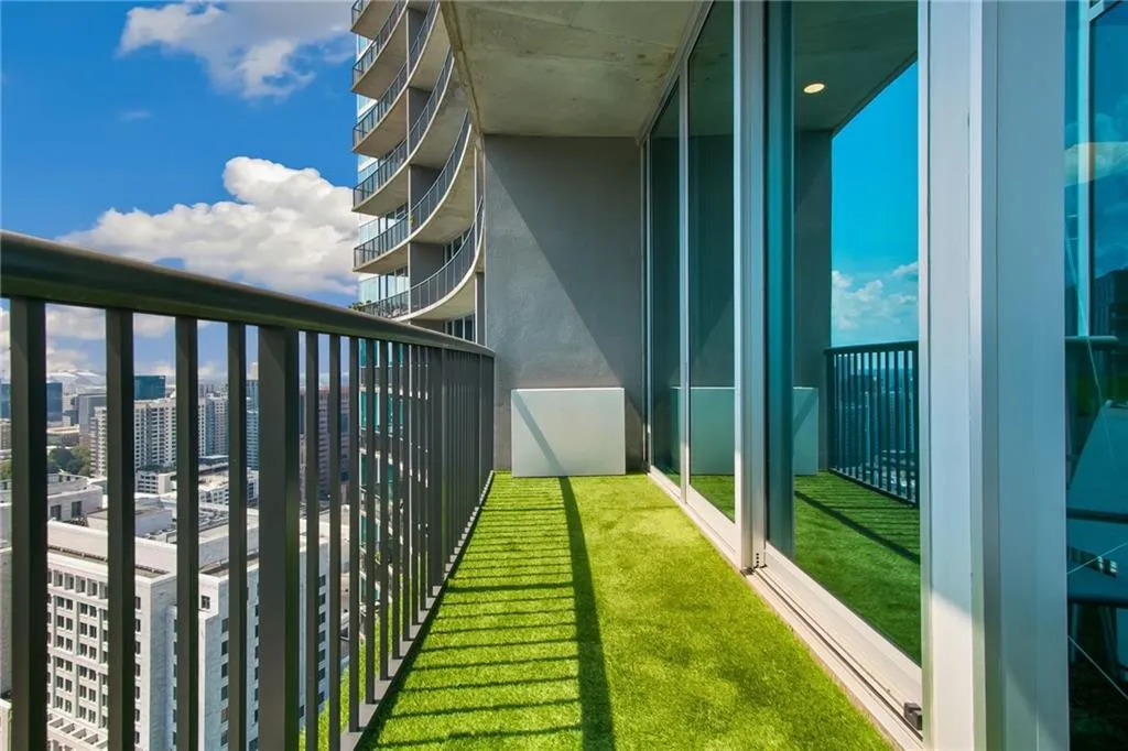 1080 Peachtree Street Ne Unit 2907, Atlanta, Georgia 30309, 1 Bedroom Bedrooms, ,1 BathroomBathrooms,Residential,For Sale,1080 Peachtree Street Ne Unit 2907,7645817