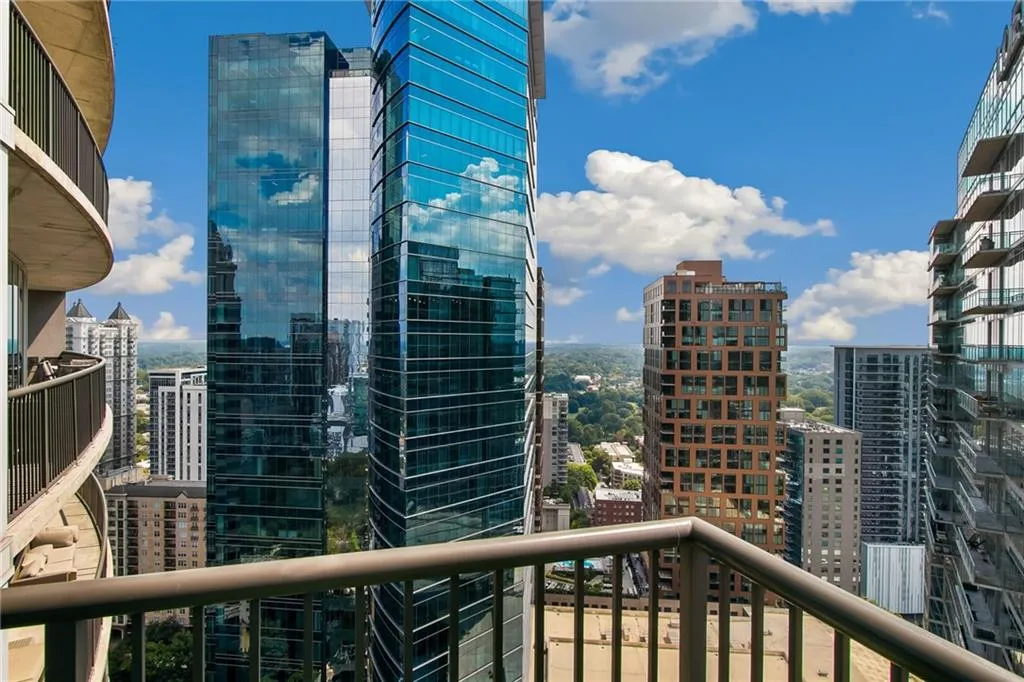 1080 Peachtree Street Ne Unit 2907, Atlanta, Georgia 30309, 1 Bedroom Bedrooms, ,1 BathroomBathrooms,Residential,For Sale,1080 Peachtree Street Ne Unit 2907,7645817