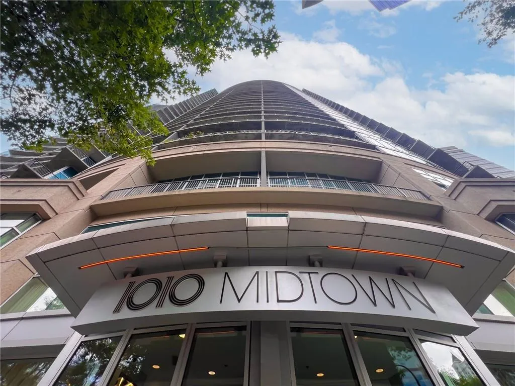 1080 Peachtree Street Ne Unit 2907, Atlanta, Georgia 30309, 1 Bedroom Bedrooms, ,1 BathroomBathrooms,Residential,For Sale,1080 Peachtree Street Ne Unit 2907,7645817