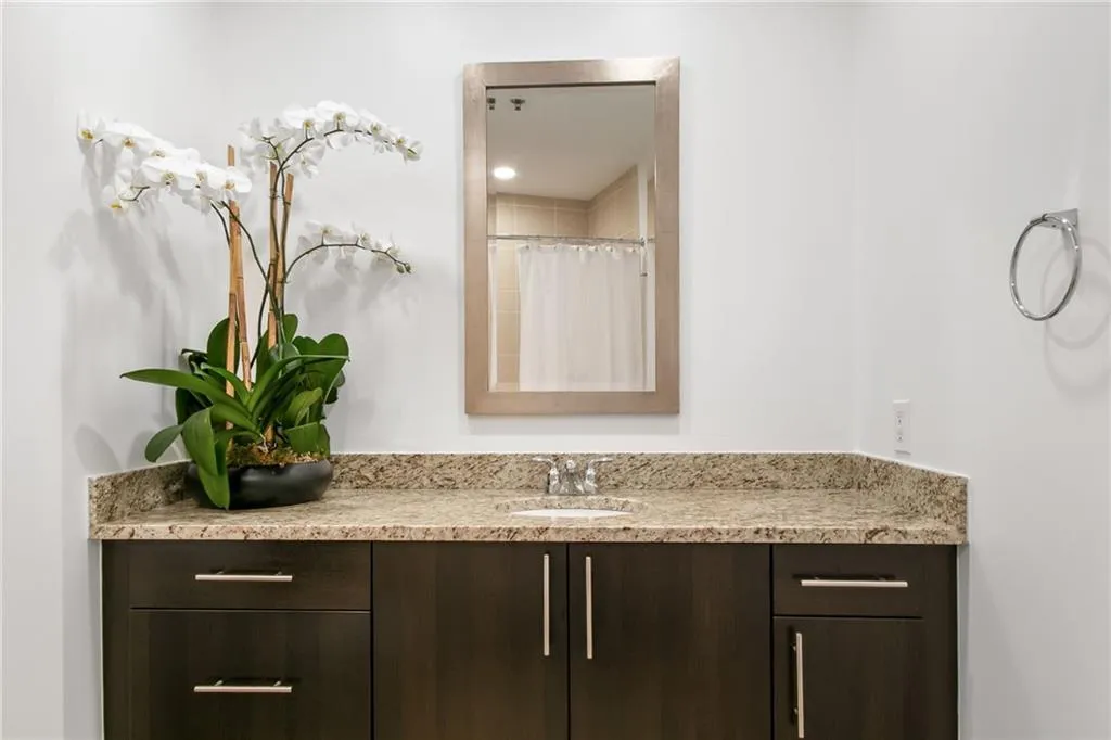 1080 Peachtree Street Ne Unit 2907, Atlanta, Georgia 30309, 1 Bedroom Bedrooms, ,1 BathroomBathrooms,Residential,For Sale,1080 Peachtree Street Ne Unit 2907,7645817