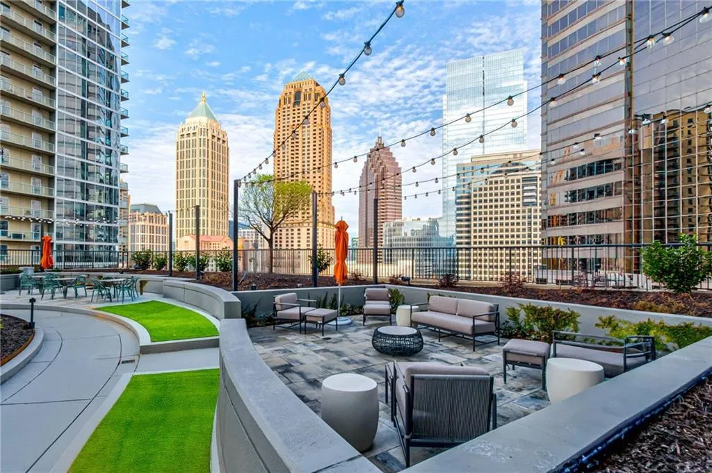 1080 Peachtree Street Ne Unit 2907, Atlanta, Georgia 30309, 1 Bedroom Bedrooms, ,1 BathroomBathrooms,Residential,For Sale,1080 Peachtree Street Ne Unit 2907,7645817