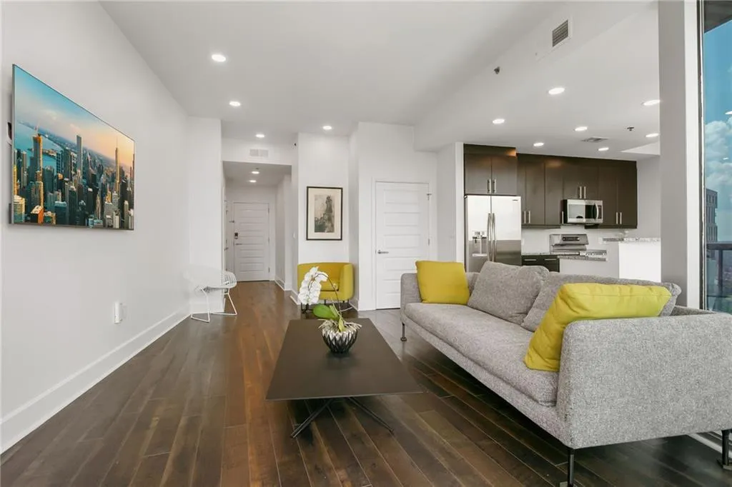 1080 Peachtree Street Ne Unit 2907, Atlanta, Georgia 30309, 1 Bedroom Bedrooms, ,1 BathroomBathrooms,Residential,For Sale,1080 Peachtree Street Ne Unit 2907,7645817