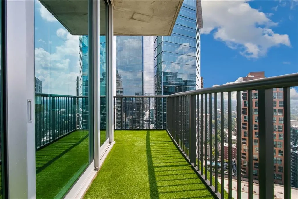 1080 Peachtree Street Ne Unit 2907, Atlanta, Georgia 30309, 1 Bedroom Bedrooms, ,1 BathroomBathrooms,Residential,For Sale,1080 Peachtree Street Ne Unit 2907,7645817