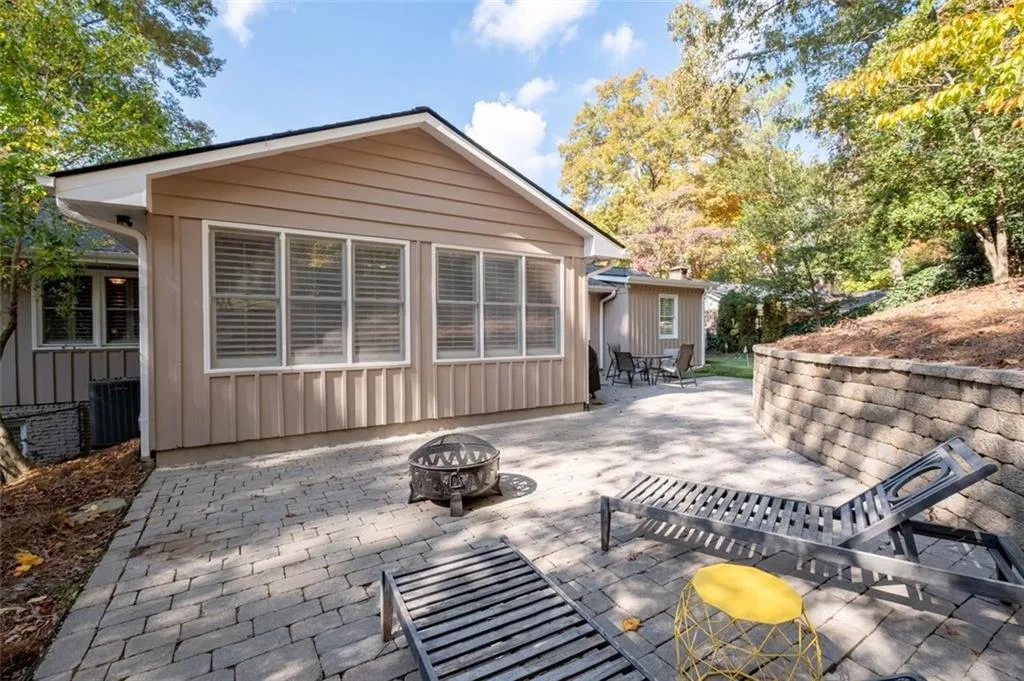5161 Timber Trail S, Sandy Springs, Georgia 30342, 3 Bedrooms Bedrooms, ,2 BathroomsBathrooms,Residential,Sold,5161 Timber Trail S,7140778