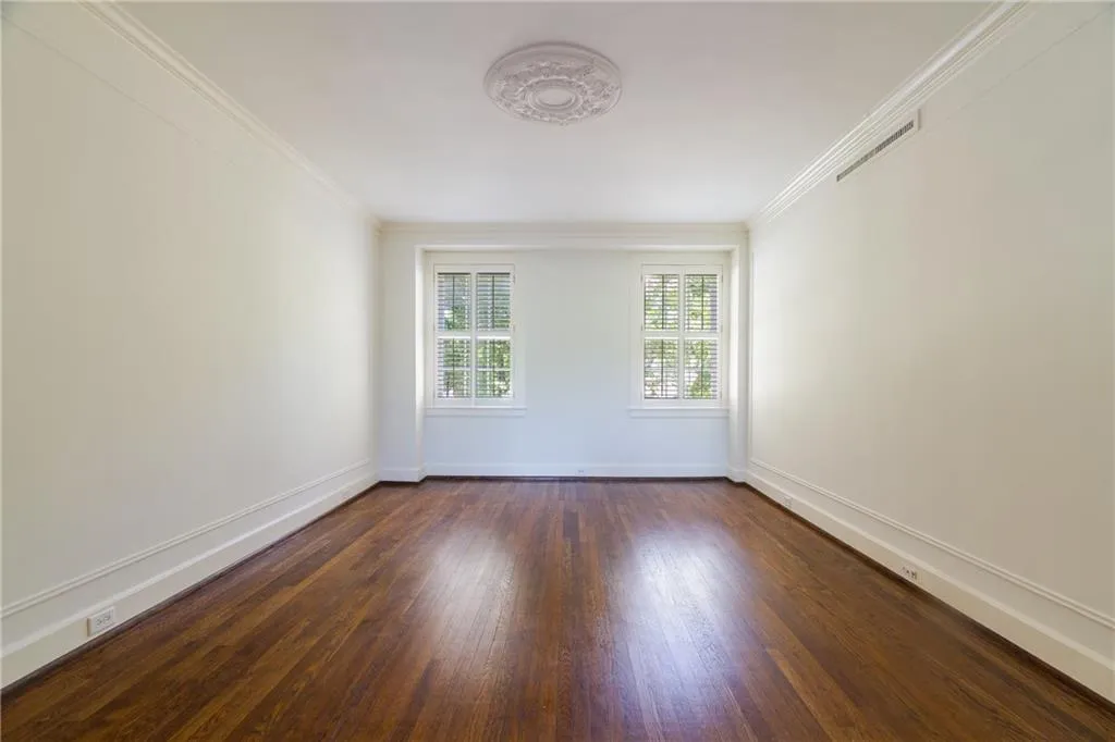 1325 Peachtree Street Ne Unit 202, Atlanta, Georgia 30309, 2 Bedrooms Bedrooms, ,1 BathroomBathrooms,Residential,Sold,1325 Peachtree Street Ne Unit 202,5812526