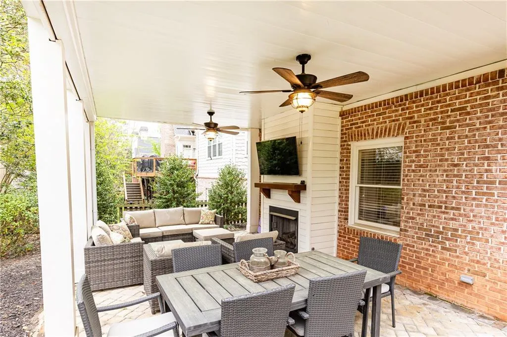 120 Windsor Cove, Atlanta, Georgia 30328, 5 Bedrooms Bedrooms, ,5 BathroomsBathrooms,Residential,Sold,120 Windsor Cove,7545175
