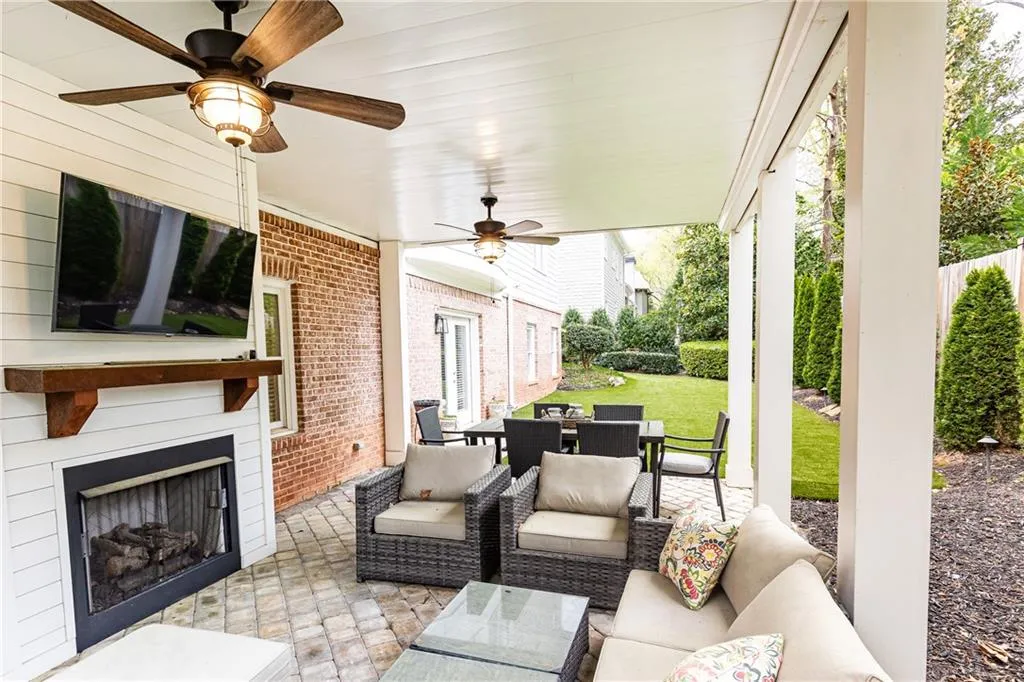 120 Windsor Cove, Atlanta, Georgia 30328, 5 Bedrooms Bedrooms, ,5 BathroomsBathrooms,Residential,Sold,120 Windsor Cove,7545175