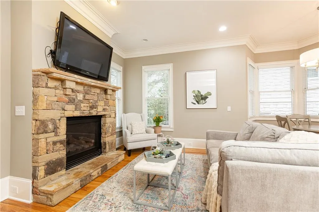 120 Windsor Cove, Atlanta, Georgia 30328, 5 Bedrooms Bedrooms, ,5 BathroomsBathrooms,Residential,Sold,120 Windsor Cove,7545175