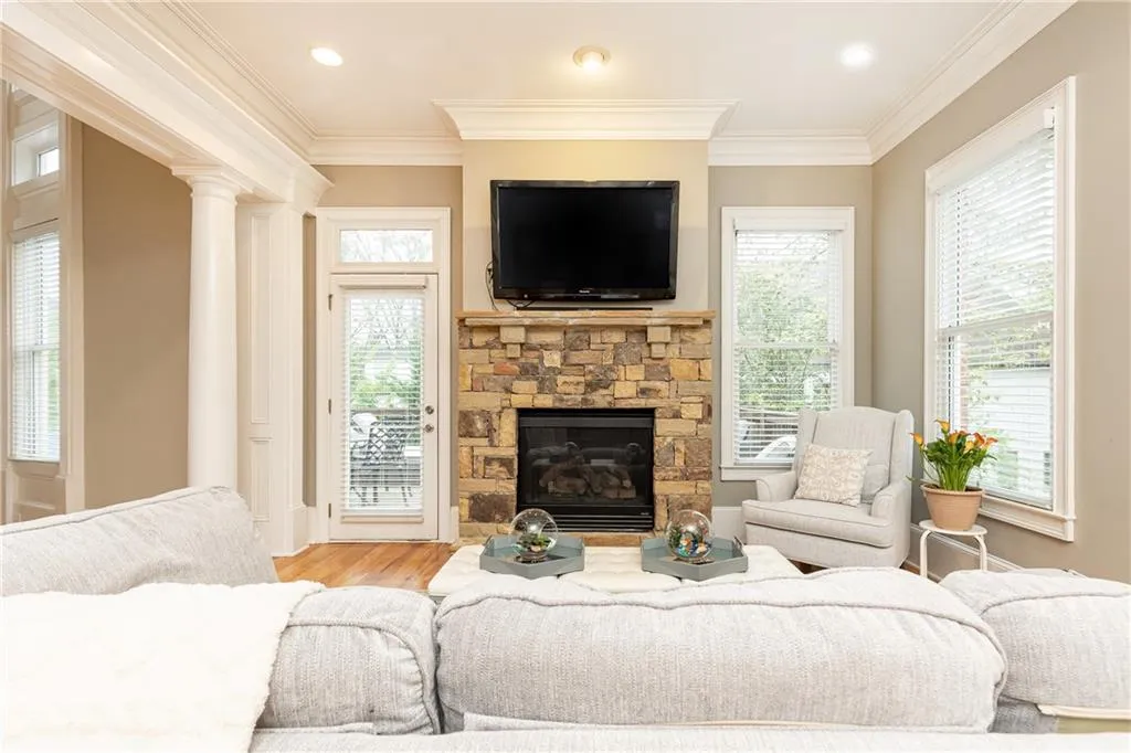 120 Windsor Cove, Atlanta, Georgia 30328, 5 Bedrooms Bedrooms, ,5 BathroomsBathrooms,Residential,Sold,120 Windsor Cove,7545175