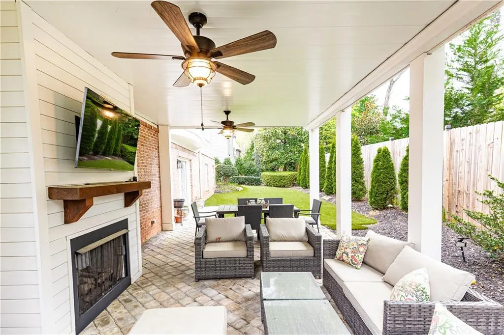 120 Windsor Cove, Atlanta, Georgia 30328, 5 Bedrooms Bedrooms, ,5 BathroomsBathrooms,Residential,Sold,120 Windsor Cove,7545175
