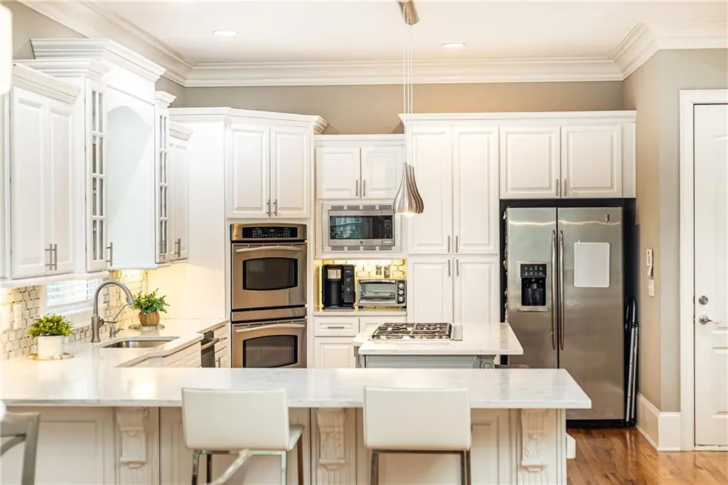 120 Windsor Cove, Atlanta, Georgia 30328, 5 Bedrooms Bedrooms, ,5 BathroomsBathrooms,Residential,Sold,120 Windsor Cove,7545175