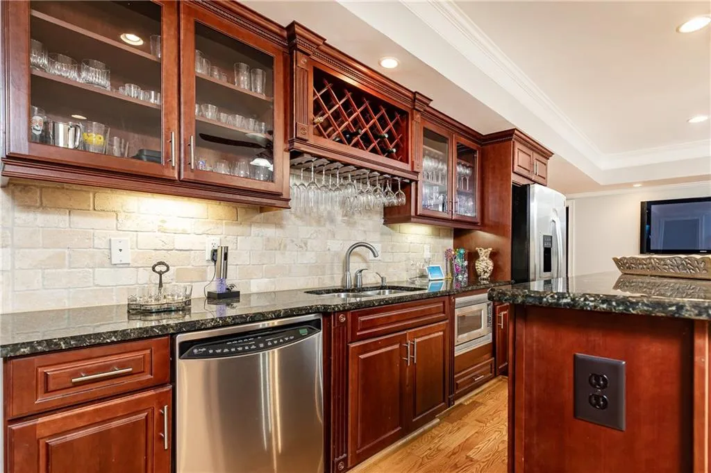 120 Windsor Cove, Atlanta, Georgia 30328, 5 Bedrooms Bedrooms, ,5 BathroomsBathrooms,Residential,Sold,120 Windsor Cove,7545175
