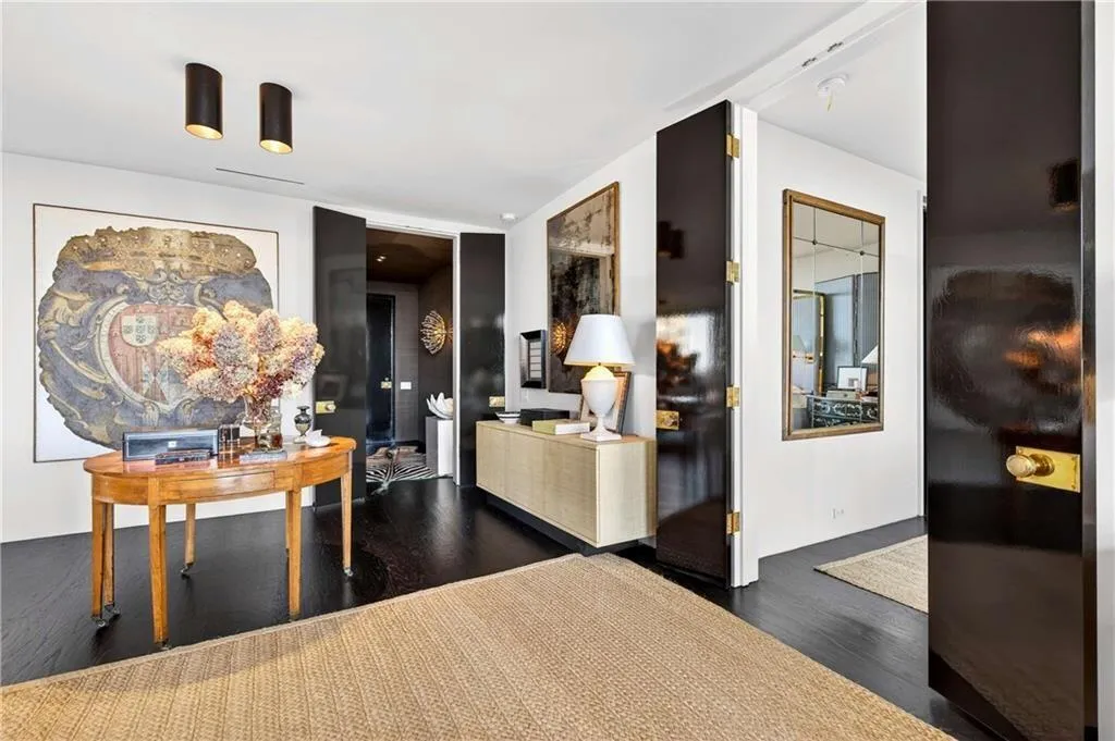 2575 Peachtree Road Ne Unit 18c, Atlanta, Georgia 30305, 2 Bedrooms Bedrooms, 0 ,2 BathroomsBathrooms,Residential,For Sale,2575 Peachtree Road Ne Unit 18c,7706766