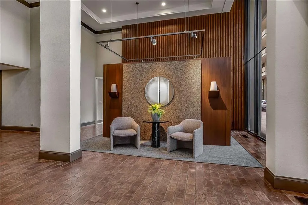 2575 Peachtree Road Ne Unit 18c, Atlanta, Georgia 30305, 2 Bedrooms Bedrooms, 0 ,2 BathroomsBathrooms,Residential,For Sale,2575 Peachtree Road Ne Unit 18c,7706766