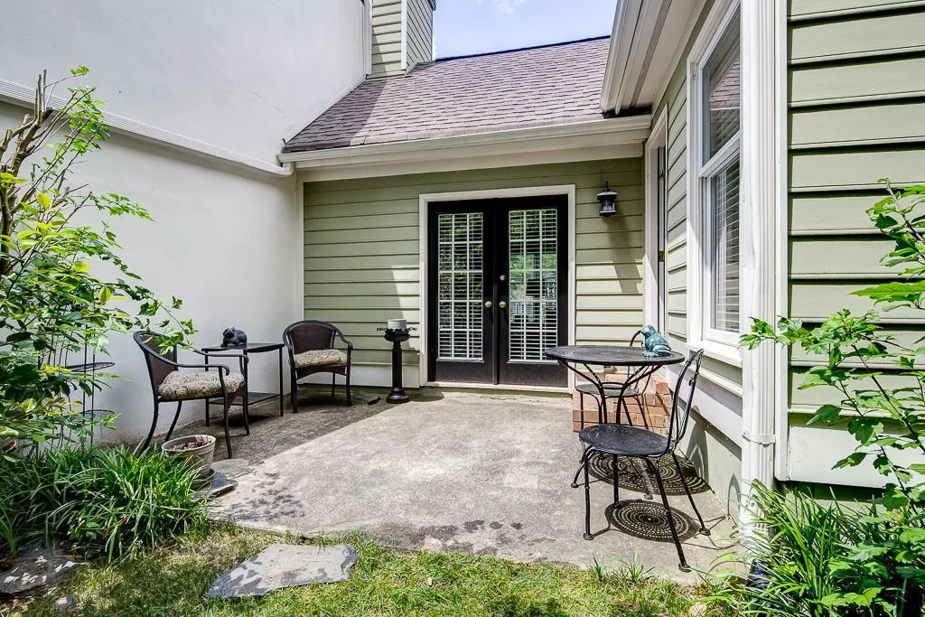 47 Vernon Glen Court, Dunwoody, Georgia 30338, 3 Bedrooms Bedrooms, ,2 BathroomsBathrooms,Residential,Sold,47 Vernon Glen Court,5688633