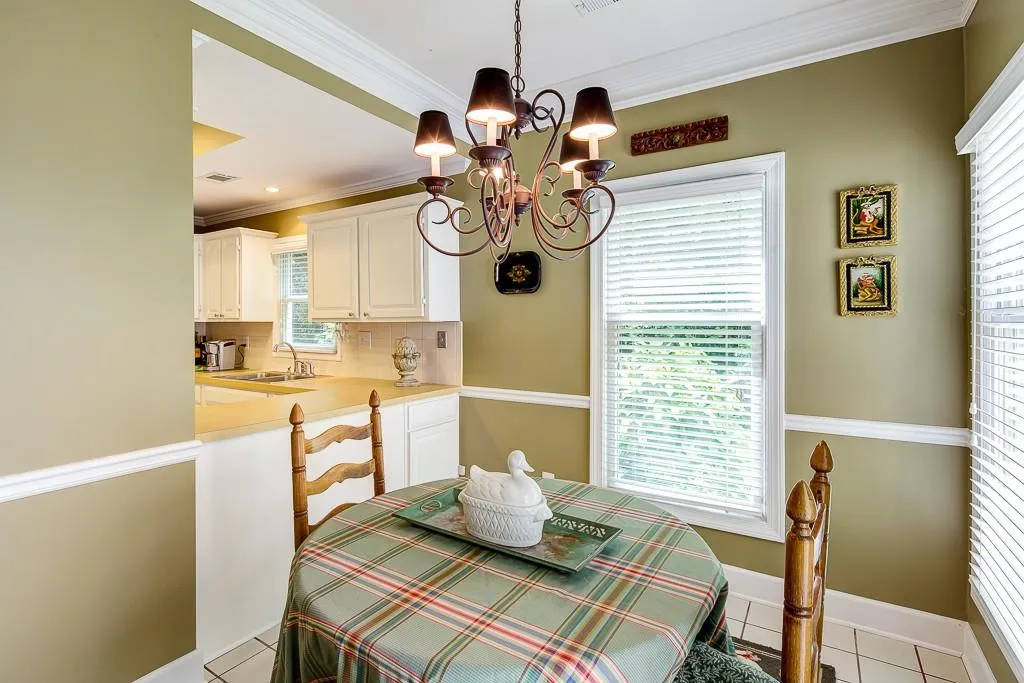 47 Vernon Glen Court, Dunwoody, Georgia 30338, 3 Bedrooms Bedrooms, ,2 BathroomsBathrooms,Residential,Sold,47 Vernon Glen Court,5688633