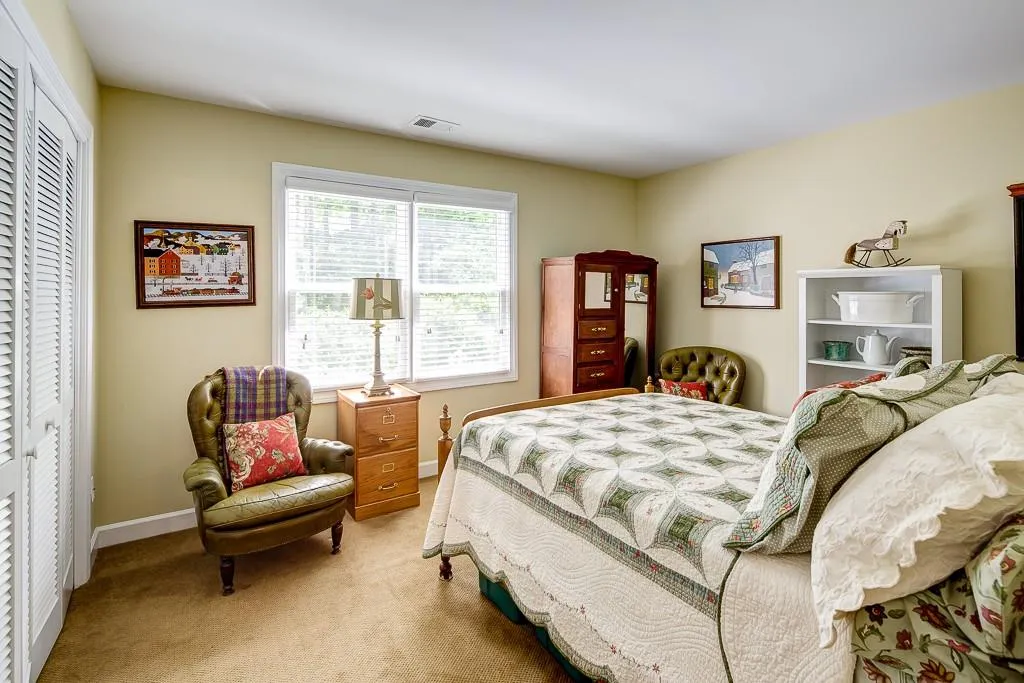 47 Vernon Glen Court, Dunwoody, Georgia 30338, 3 Bedrooms Bedrooms, ,2 BathroomsBathrooms,Residential,Sold,47 Vernon Glen Court,5688633