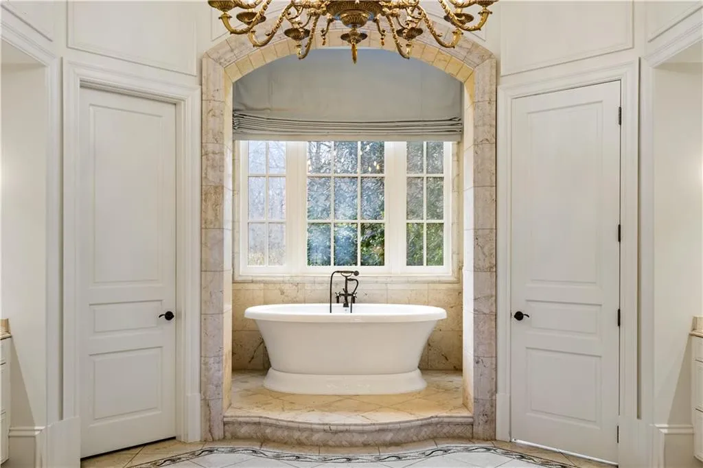 3560 Ridgewood Road Nw, Atlanta, Georgia 30327, 7 Bedrooms Bedrooms, ,9 BathroomsBathrooms,Residential,For Sale,3560 Ridgewood Road Nw,7641455